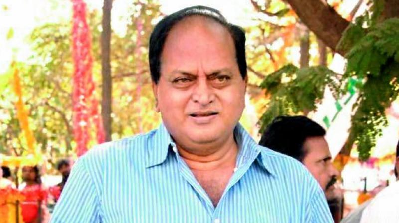 actor chalapathirao injured in shooting
