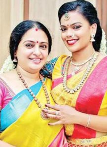 actress seetha attend daughter engagement