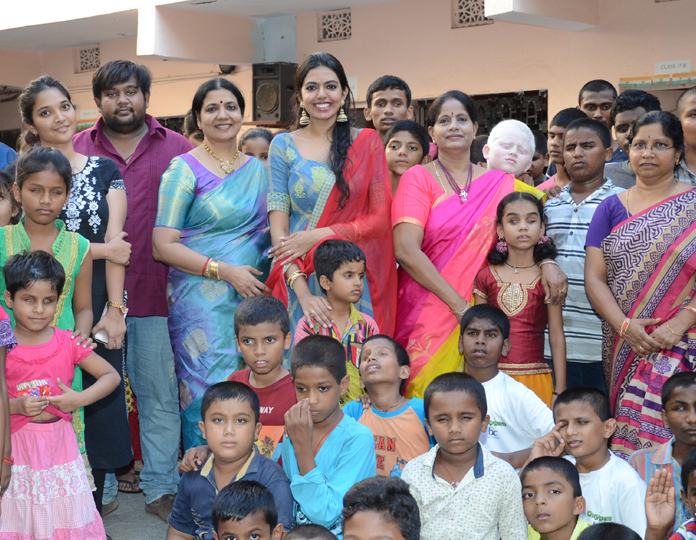 Shivani Rajasekhar participates Devanar kids on birthday