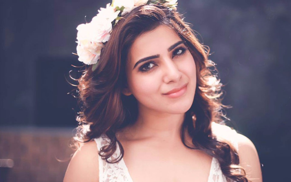 samantha shocked with fan