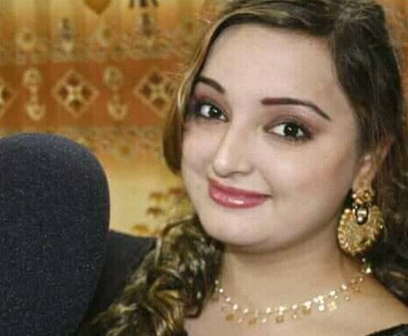 pakisthan actress and singer reshma shot dead her husband