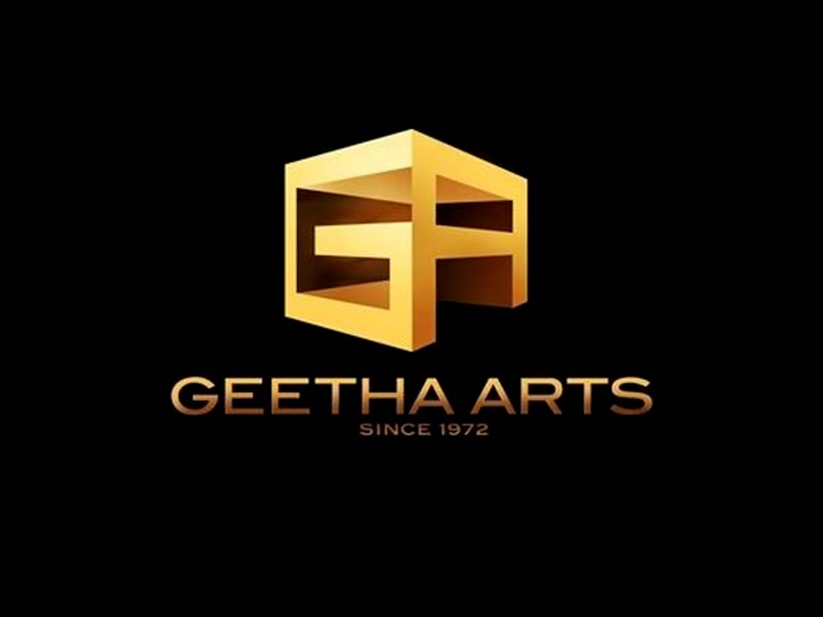 Geetha arts and Vijay deverakonda team up soon
