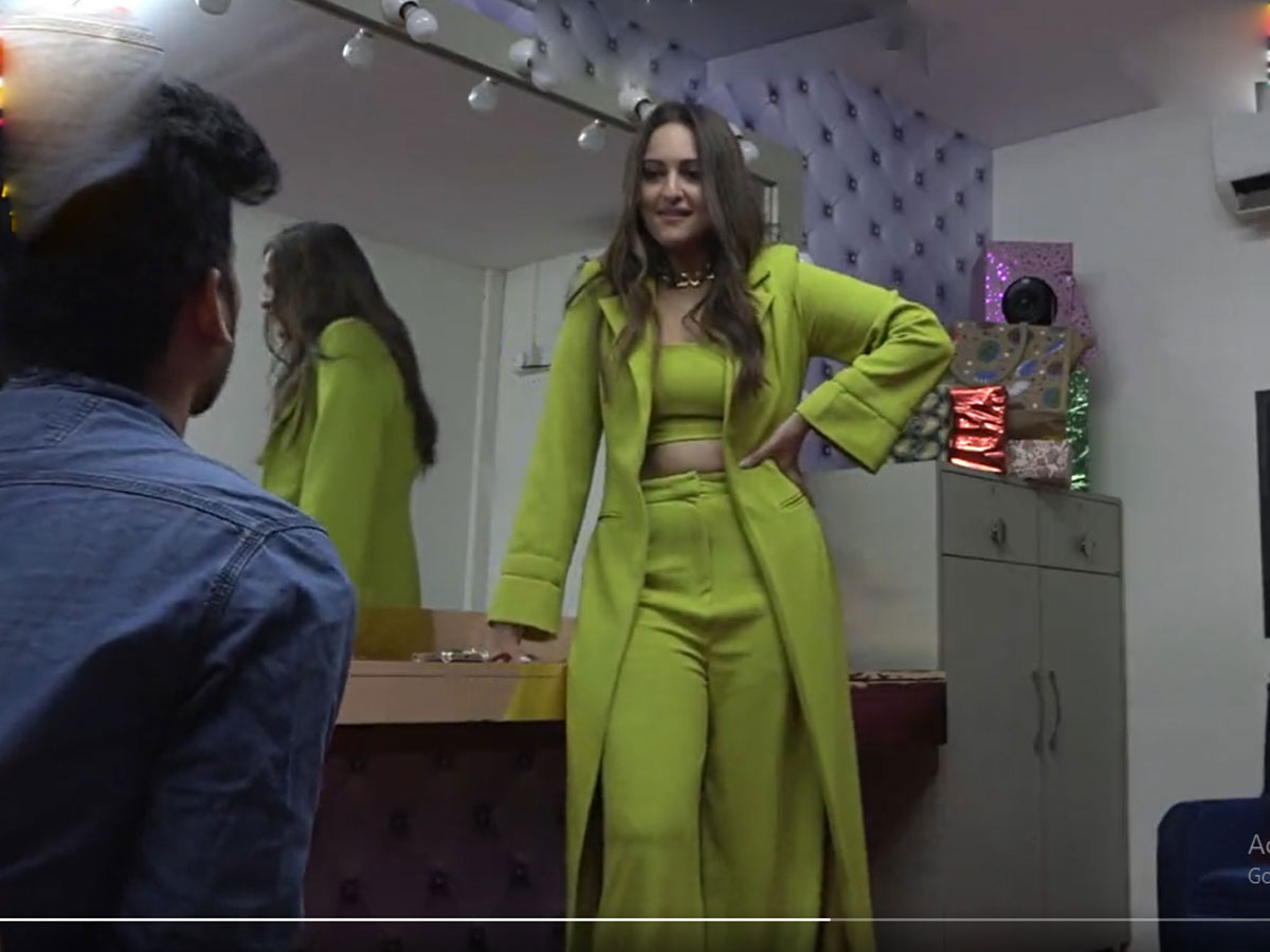Sonakshi Sinha is petrified as fan proposes to her